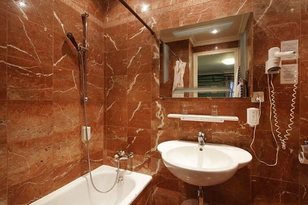 Hotel Central Geneva 2*,  Switzerland
